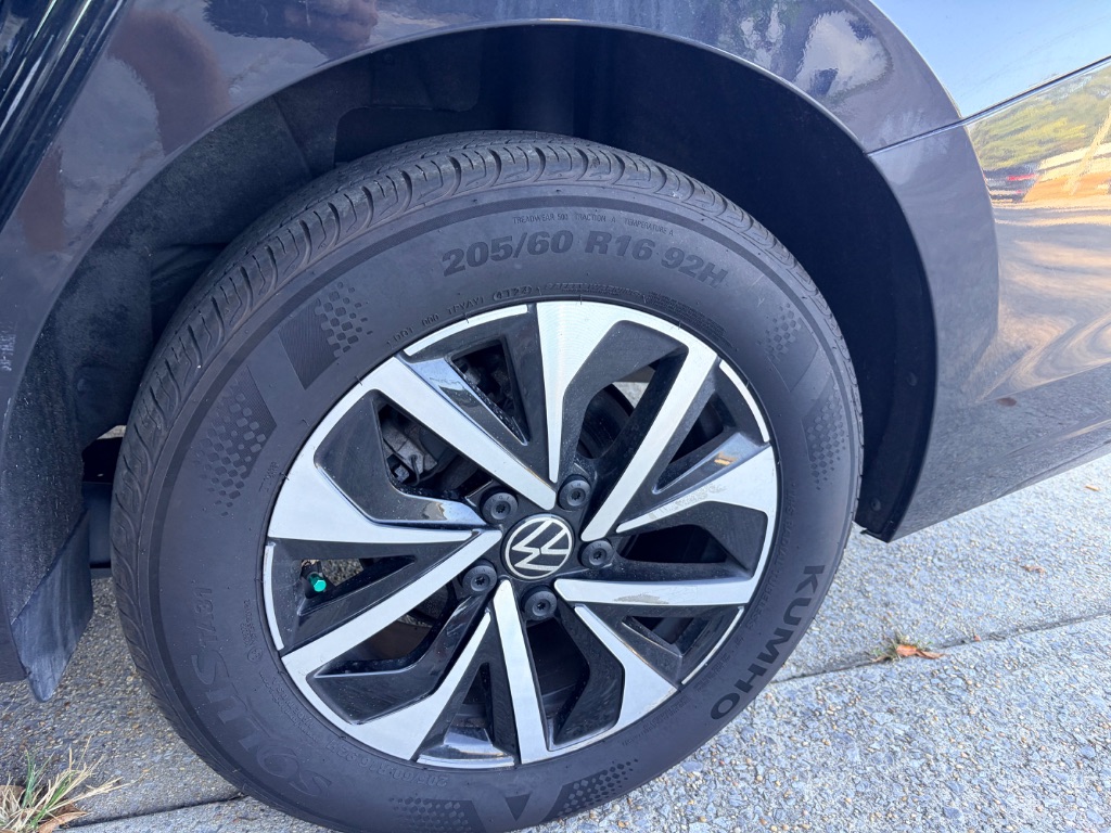 2025 Volkswagen Jetta S - Photo 10