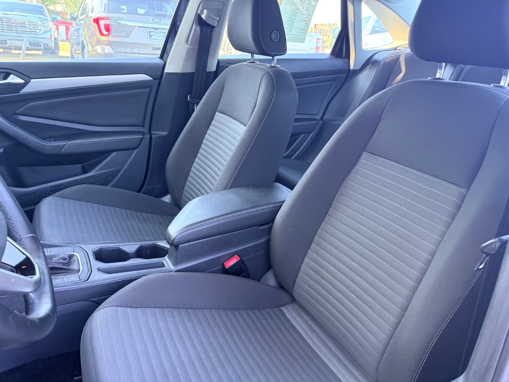 2025 Volkswagen Jetta S - Photo 11