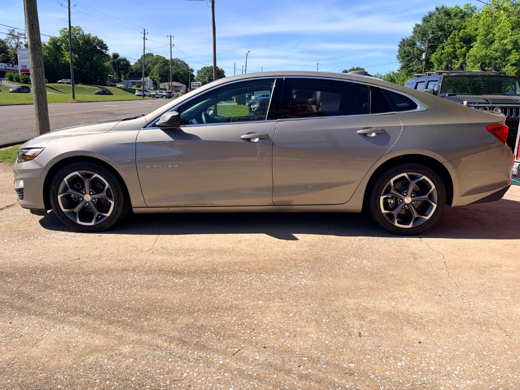 2024 Chevrolet Malibu 1LT's photo